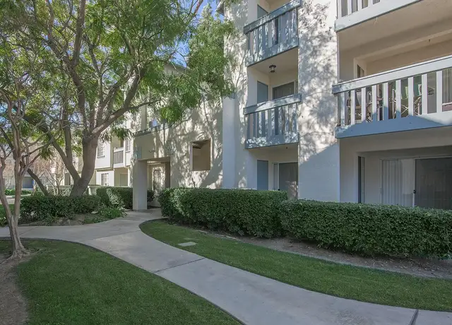 Photo of 931 Rebecca Way, Corona, CA 92878
