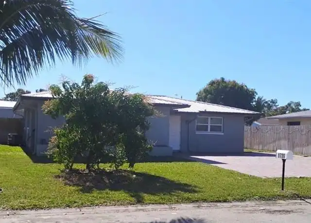 Property at 1736 Framingham Ct, Fort Myers, FL, 33907, 3 beds, 2 baths, [object Object]