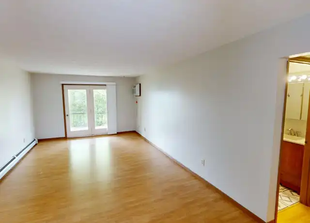 Property at 816 Pearson Cir #5, Youngstown, OH, 44512, 2 beds, 1 bath, [object Object]