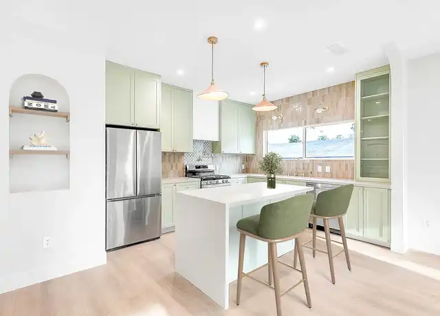 Property at 1237 N Orange Grove Ave, West Hollywood, CA, 90046, 1 bed, 1 bath, [object Object]