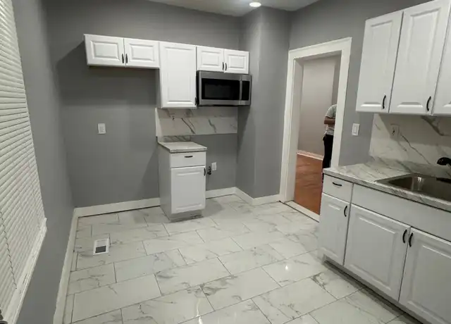 Property at 596 Ferry St Unit 1, New Haven, CT, 06513, 2 beds, 1 bath, [object Object]
