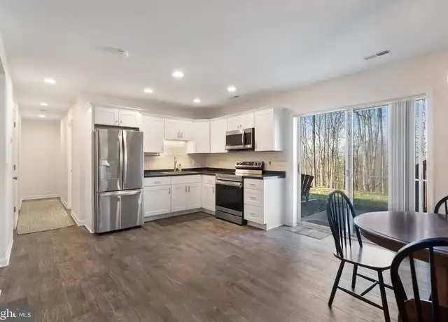 Property at 7258 Baldwin Ridge Rd Unit B, Warrenton, VA, 20187, 2 beds, 1 bath, [object Object]