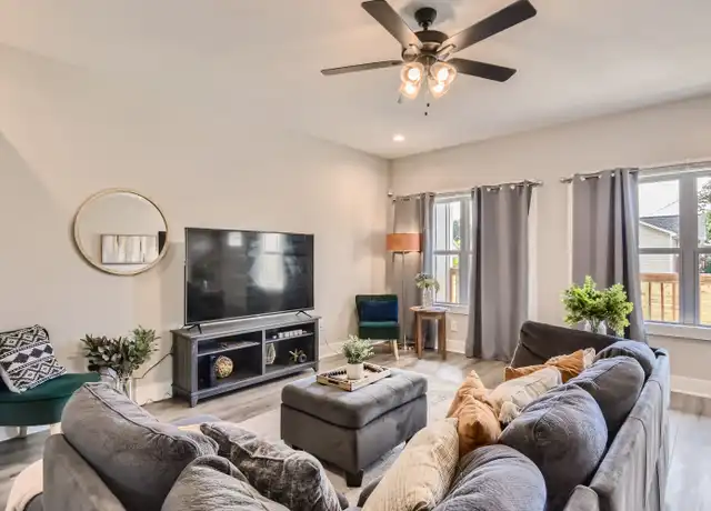 Property at 125 Lewis St, Nashville, TN, 37210, 4 beds, 3.5 baths, [object Object]