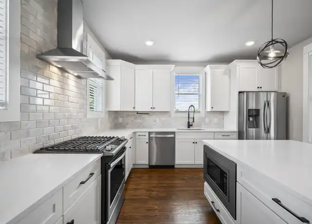 Property at 1516 17th Ave N, Nashville, TN, 37208, 3 beds, 2.5 baths, [object Object]