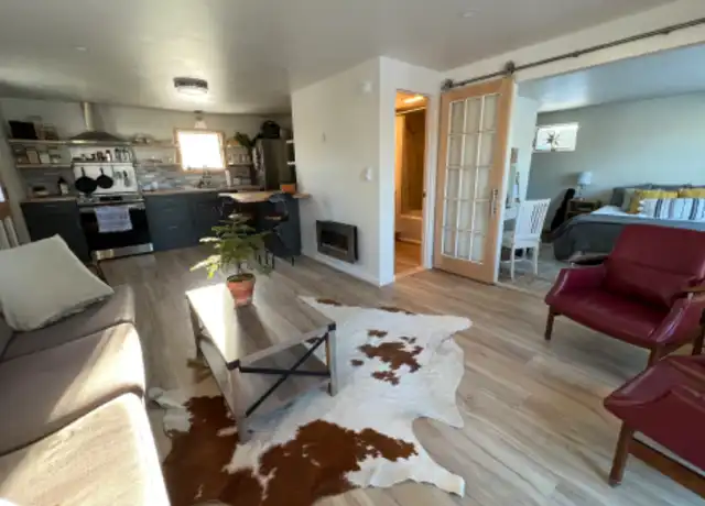 Property at 14 Depot Rd Unit 4, Falmouth, ME, 04105, 1 bed, 1 bath, [object Object]
