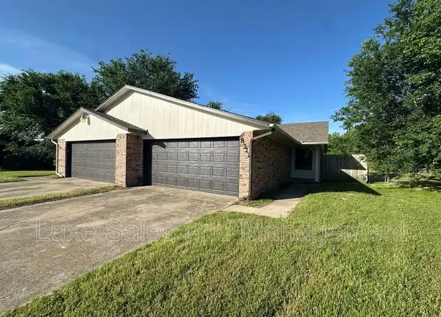 Property at 8322 NW 7th St, Oklahoma City, OK, 73127, 2 beds, 2 baths, [object Object]