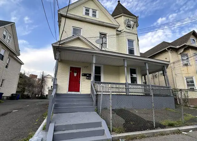 Property at 78 Sanford Ave, Bridgeport, CT, 06604, 4 beds, 1 bath, [object Object]