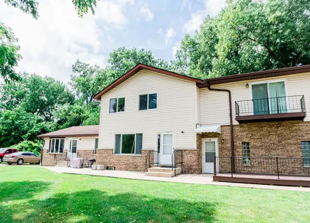 Property at 3300 Randolph Pl Apt B, Hobart, IN, 46342, 2 beds, 1.5 baths, [object Object]