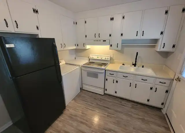 Property at 130 W Braxton Foushee St Unit 4, Carrboro, NC, 27510, 2 beds, 1 bath, [object Object]