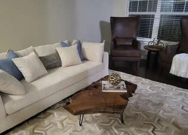 Property at The Pointe at Victoria - 2402 N Ben Wilson St, Victoria, TX, 77901, 1-2 bed, 1-2 bath, [object Object]
