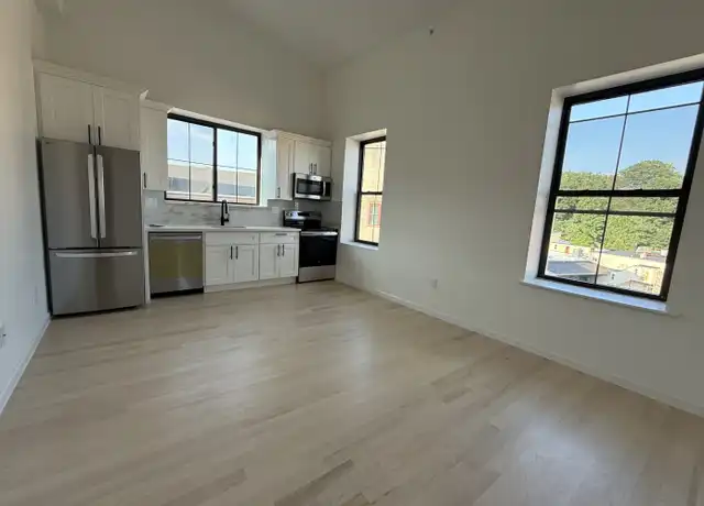 Property at 59-61 Broadway Unit 4, Norwich, CT, 06360, 1 bed, 1 bath, [object Object]