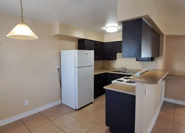 Property at 4260 N Vornsand Dr Unit 3, Las Vegas, NV, 89115, 2 beds, 1 bath, [object Object]