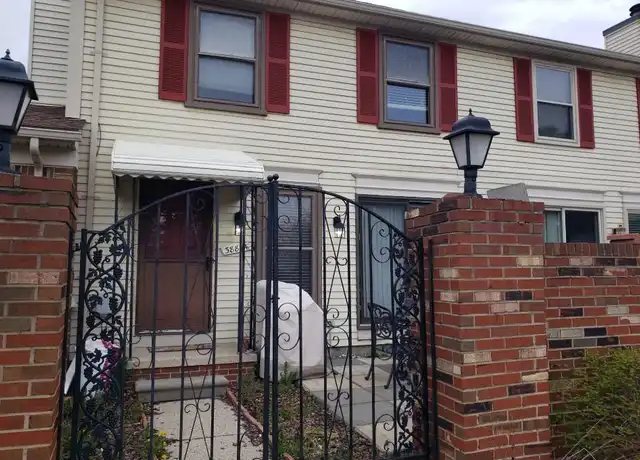 Property at 38844 Golfview Dr E, Clinton Twp, MI, 48038, 2 beds, 1.5 baths, [object Object]