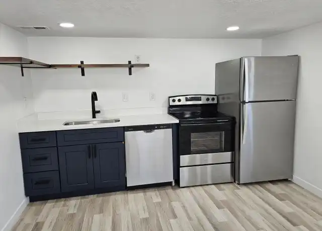 Property at 2630 S 800 E Unit 2642 B, Salt Lake City, UT, 84106, 2 beds, 1 bath, [object Object]