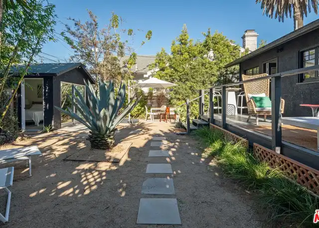 Property at 947 Amoroso Pl, Venice, CA, 90291, 2 beds, 2 baths, [object Object]