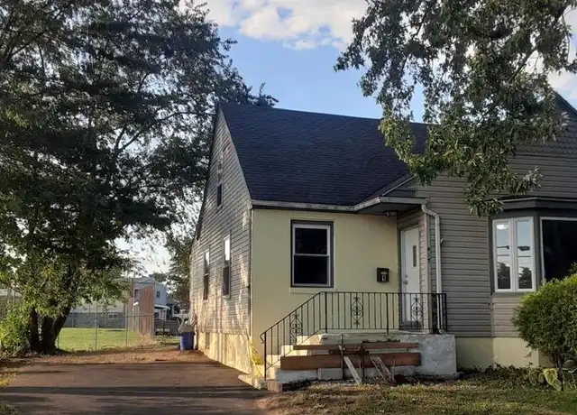 Property at 417 Walnut St Unit B, Audubon, NJ, 08106, 1 bed, 1 bath, [object Object]