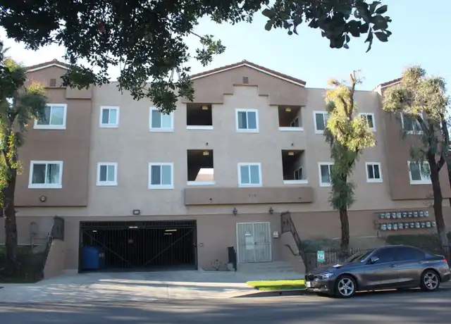 Property at 615 N Juanita Ave Unit 104, Los Angeles, CA, 90004, 2 beds, 2 baths, [object Object]