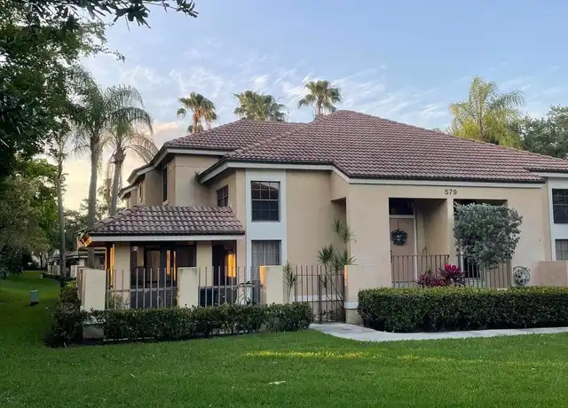 Property at 579 Prestwick Cir #3, Palm Beach Gardens, FL, 33418, 3 beds, 2.5 baths, [object Object]