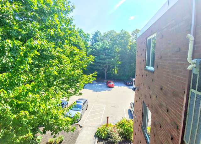 Photo of 296 Commercial St #31, Braintree, MA 02184