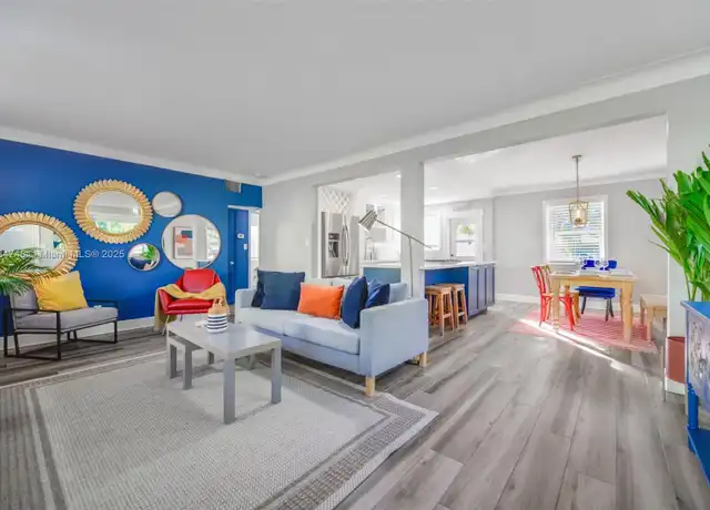 Property at 242 SW 20th St, Fort Lauderdale, FL, 33315, 2 beds, 1 bath, [object Object]