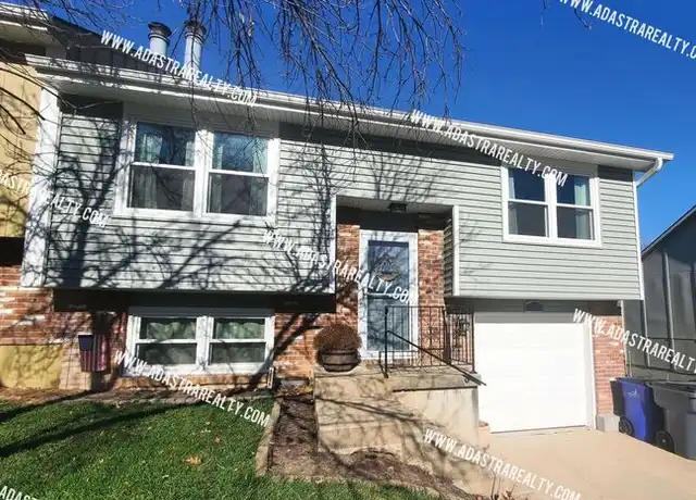 Property at 1026 E Huntington Pl, Olathe, KS, 66061, 3 beds, 2 baths, [object Object]