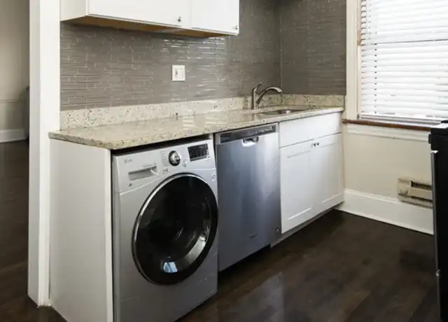 Property at 943 Judson Ave Unit 3- 1 Bed, Evanston, IL, 60202, 1 bed, 1 bath, [object Object]
