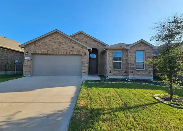 Property at 1029 Nelson Pl, Burleson, TX, 76028, 4 beds, 2 baths, [object Object]