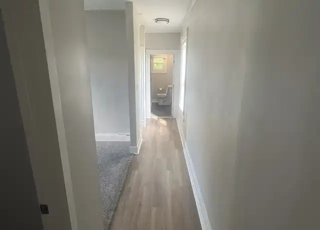 Property at 424 East Ave Unit 2, Hamilton, OH, 45011, 2 beds, 1 bath, [object Object]