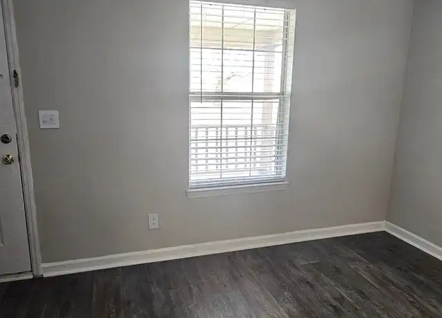 Property at Calvary Park Apartments - 403 Barnhardt Cir, Fort Oglethorpe, GA, 30742, 2 beds, 1.5 baths, [object Object]