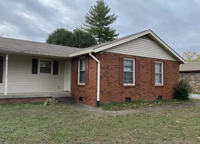 Property at 706 Castle Heights Ave, Lebanon, TN, 37087, 2 beds, 1 bath, [object Object]