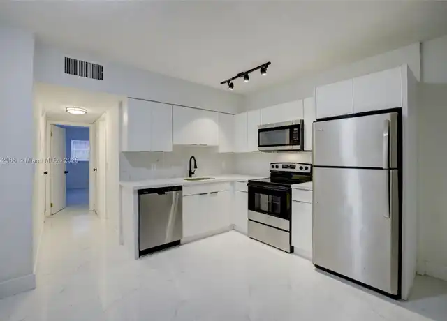 Property at 1740 Funston St Unit 6, Hollywood, FL, 33020, 1 bed, 1 bath, [object Object]