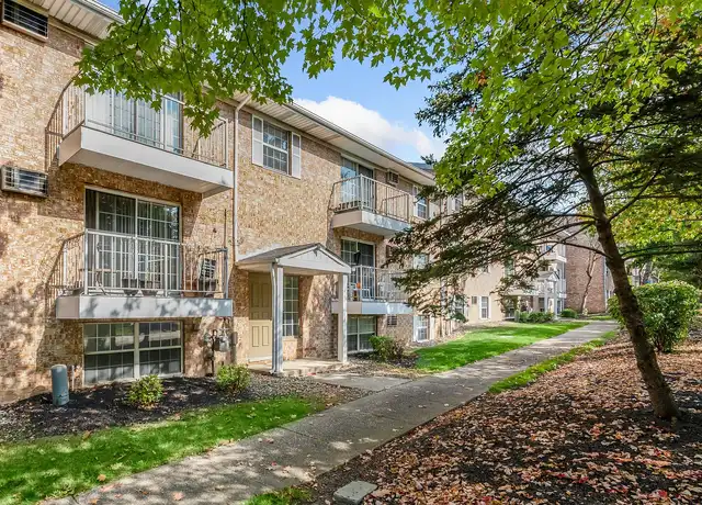 Property at Oak Brook Gardens - 13774 Oakbrook Dr, North Royalton, OH, 44133, 0-1 beds, 1 bath, [object Object]