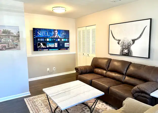 Property at 2600 Le Blanc Ct Unit 3, Louisville, KY, 40206, 1 bed, 1 bath, [object Object]
