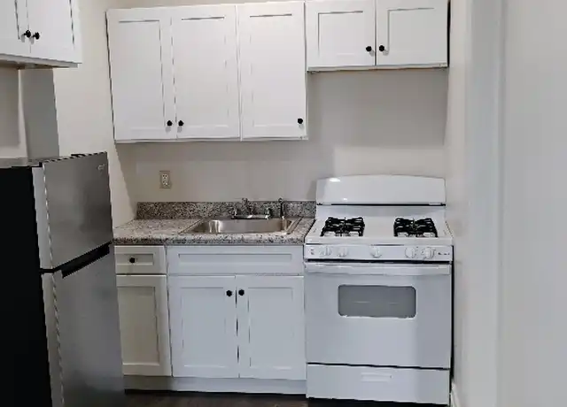 Property at 323 Lehman St Unit 4, Lebanon, PA, 17046, 1 bed, 1 bath, [object Object]