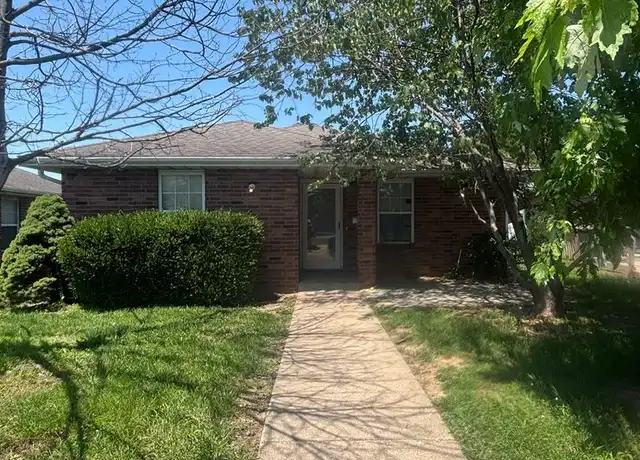 Property at 2862 S Meadowbrook Ave Unit 17, Springfield, MO, 65807, 2 beds, 1 bath, [object Object]