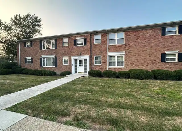 Property at 17560 Mack Ave, Grosse Pointe, MI, 48230, 1 bed, 1 bath, [object Object]