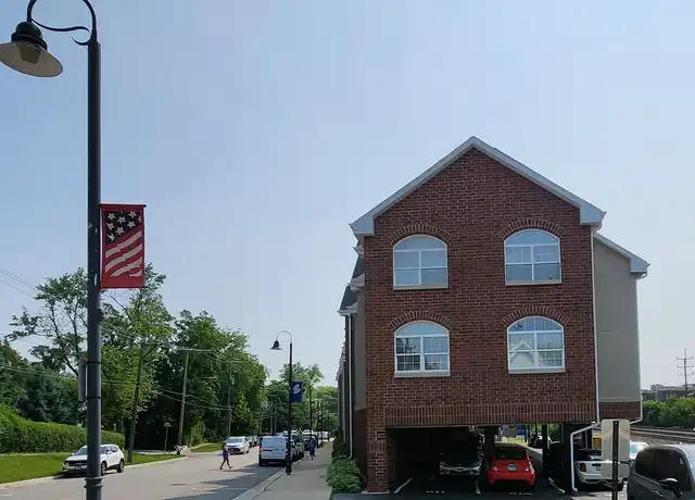 Property at 245 Burlington Ave #308, Clarendon Hills, IL, 60514, 2 beds, 2 baths, [object Object]