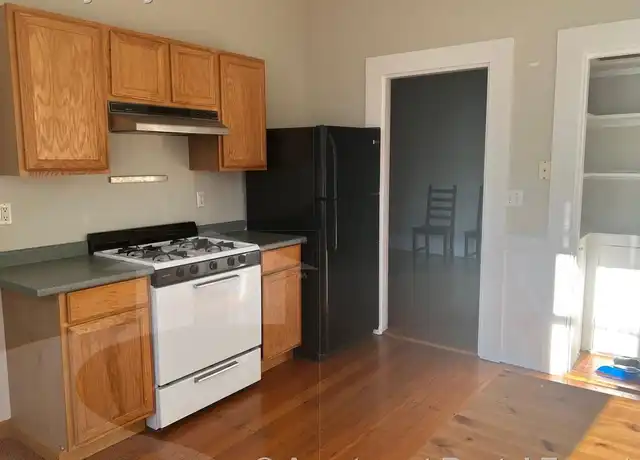 Property at 20 Park Ave Unit REAR, Somerville, MA, 02144, 1 bed, 1 bath, [object Object]