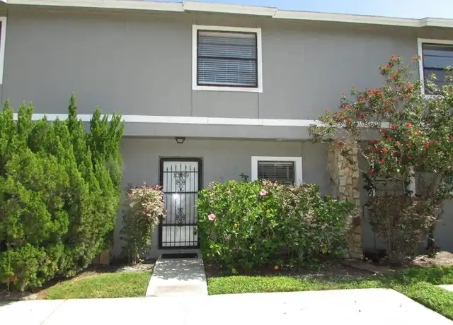Property at 10049 Lake Oak Cir, Tampa, FL, 33624, 2 beds, 2.5 baths, [object Object]