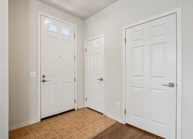 Photo of 313 Westpark Ct, Camarillo, CA 93012