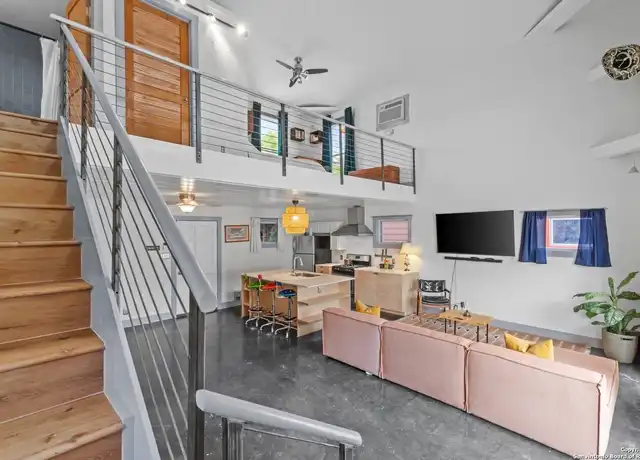 Property at 333 Simon, San Antonio, TX, 78204, 1 bed, 1.5 baths, [object Object]