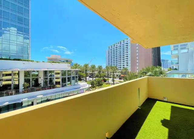 Property at 2924 Collins Ave #403, Miami Beach, FL, 33140, 2 beds, 2 baths, [object Object]