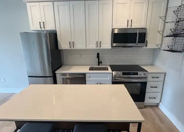 Property at 1016 17th Pl NE #205, Washington, DC, 20002, 1 bed, 1 bath, [object Object]