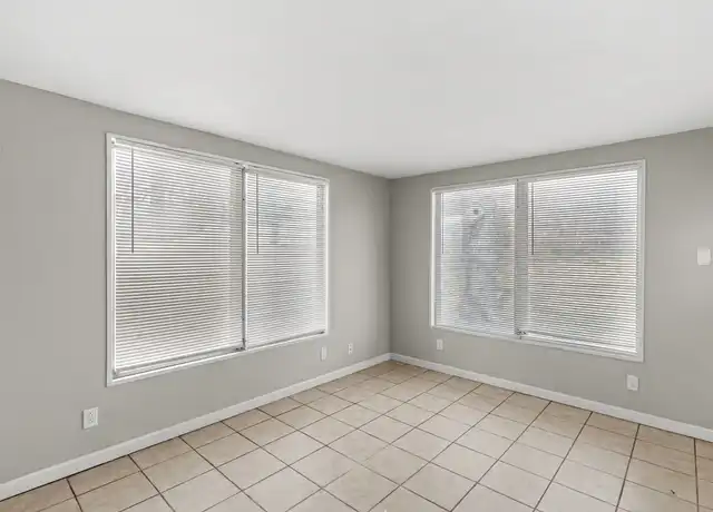 Property at 901 Buckeye Dr, Saint Louis, MO, 63135, 3 beds, 1 bath, [object Object]
