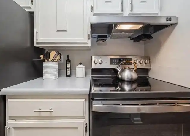 Property at Williamsburg South - 401-435 Abbeyville Rd, Pittsburgh, PA, 15228, 2 beds, 1.5 baths, [object Object]