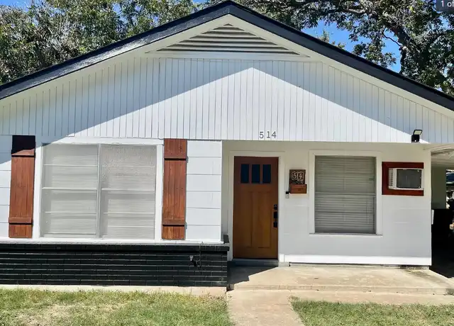 Property at 514 N San Marcos St, Seguin, TX, 78155, 3 beds, 2 baths, [object Object]