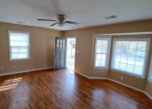 Property at 5740 Pilgrim Ave, Hanahan, SC, 29410, 4 beds, 2 baths, [object Object]