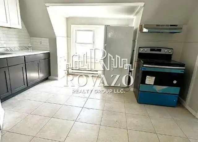 Property at 24 Chelsea Ave Unit 1, Newark, NJ, 07106, 3 beds, 1 bath, [object Object]