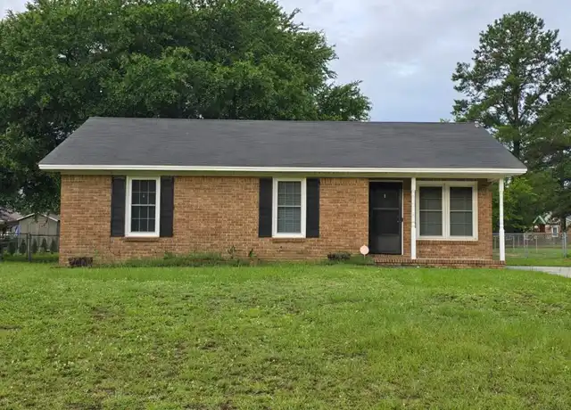 Property at 805 Club Ln, Sumter, SC, 29154, 3 beds, 2 baths, [object Object]