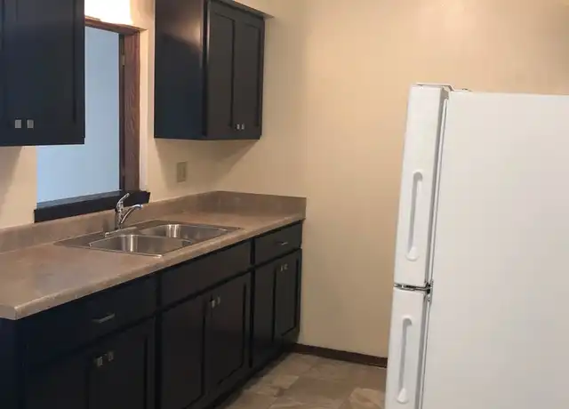 Property at 4635 S 20th St Unit 201, Milwaukee, WI, 53221, 2 beds, 1 bath, [object Object]